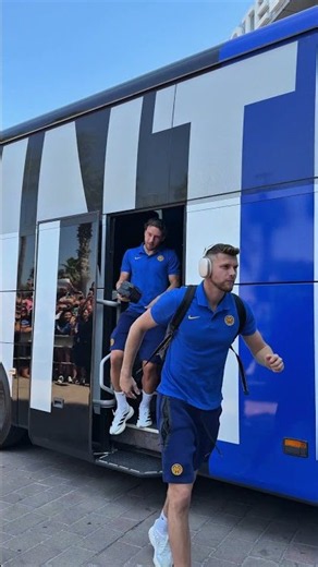 What a welcome! 🖤💙🙌