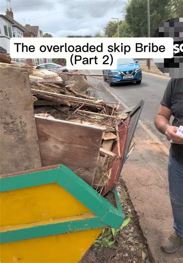The bribe price has gone up . In part 3 I’ll show you where the other half of the money 💰 went. . #lorrylifelevi #lorrydriver #skipdriver #builder #builders
