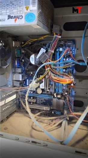 15 Year Old PC vs Dust! 😱 #shorts #pcbuild