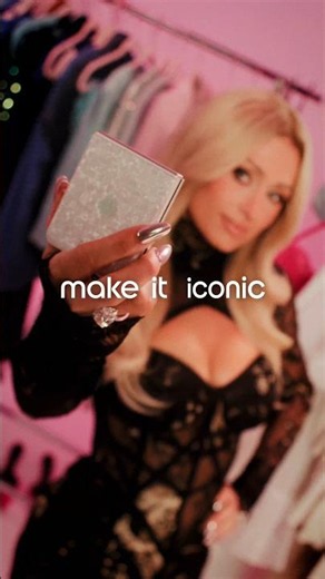 @ParisHilton is red carpet ready with the NEW motorola razr - 2026