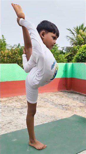Moon Yoga I Leg Balance Asana I #yoga #yogapractice #yogapose