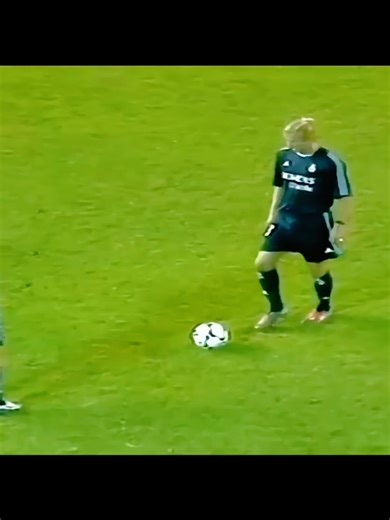 The legend David Beckham #skills #historytime #davidbeckham