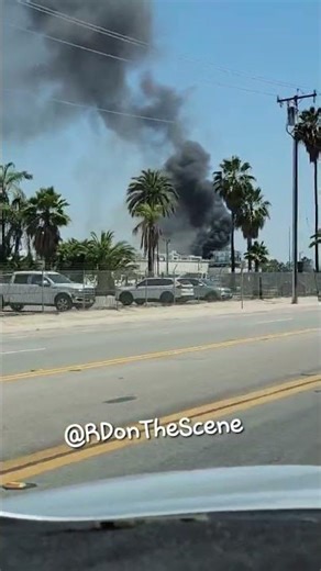 ** STRUCTURE FIRE ** Roger was #LIVE at a large #structure fire on E. Brundage Lane, #Bakersfield