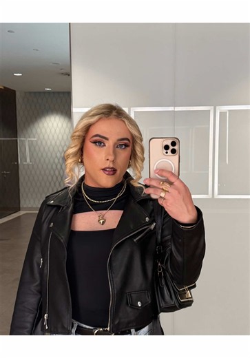How I Learned Self-Acceptance: Embracing Crossdressing & Confidence