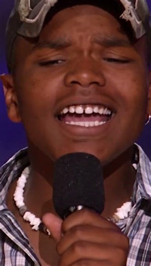 No Music, No Problem…He Kept Singing!