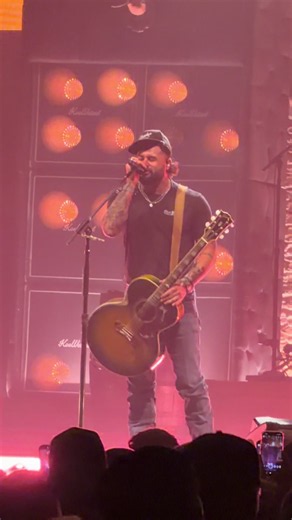 Koe Wetzel Live: 'Creeps' Performance That Gives You the Creeps 🎸