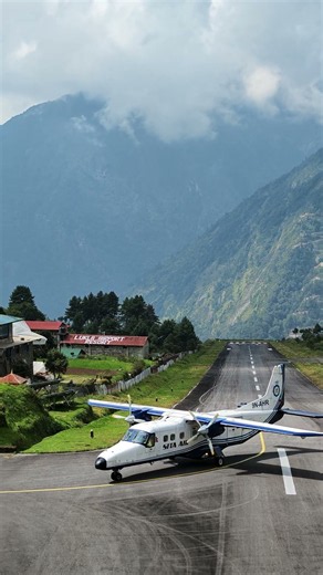 Landing at Lukla Airport! ✈️😱 The Ultimate Himalayan Adventure Begins! 🏔️🇳🇵