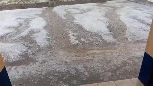 Nkhauhele sent us this video of the hailstorm in Maluti in Eastern Cape this evening (29 January 2026). Whatsapp photos/videos to 081 251 8029 See https://snowreport.co.za for weather forecasts. | Snow Report SA