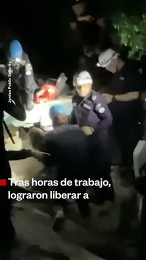 Seis días después de los terremotos rescatistas sacaron con vida a un niño | Noticias Telemundo