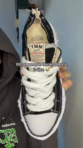 DHGate_City on Instagram: "COMMENT “SHEET” FOR THE SPREADSHEET LINK 📲 BEST BUDGET DHGATE SNEAKER HAUL +BEST DHGATE SPREADSHEET 🚀 MY DHGATE SPREADSHEET IS IN MY BIO📲 #shoes #sneakers #sneakerhead #dhgate #dhg8"