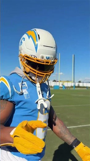 chargers arrive for playoff prep vs patriots 😤