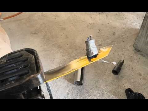 The TRICK to Removing a Stuck O2 Sensor (Oxygen Sensor Replacement)