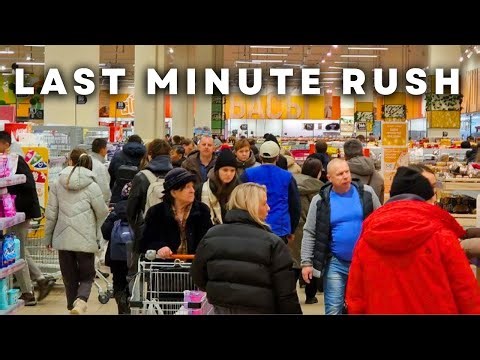 Russian Supermarkets A Few Hours Before New Year