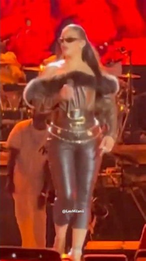 RIHANNA IS BACK! 🔥 Rihanna & Jay-Z perform “Run This Town” live in NYC #rihanna #jayz #comeback