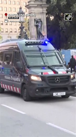 Barcelona Protests Turn Violent | Spanish Police Clash With Crowd in City Centre
