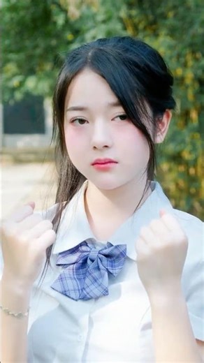 Strong Girl… When Her Attitude Speaks! 🔥😏 #linhchihihi #messyclassroom #schoolcrush #schooldrama