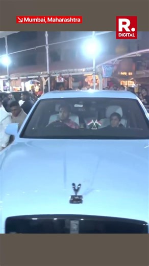 Ambani Family Visits and Offers Prayers at Siddhivinayak Temple in Mumbai