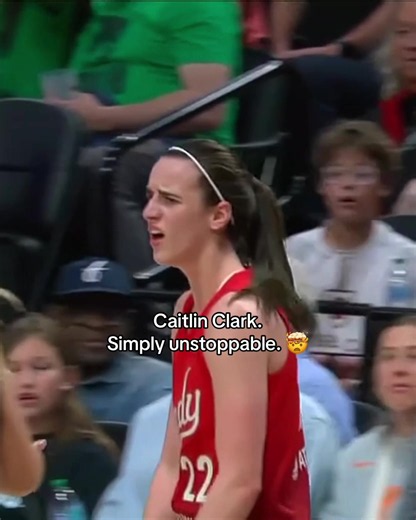 This Caitlin Clark bucket to beat the first quarter buzzer 🔥 @espnW #caitlinclark #wnba