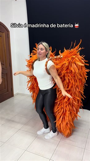 Silvia e as Madrinhas de Bateria no Samba