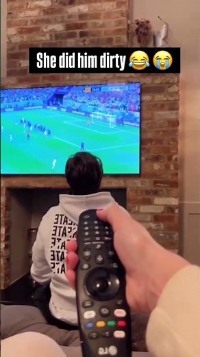 When you've been watching too much football these holidays 😅 (via @almurph18/TT)