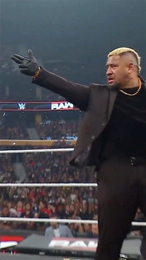 Solo Sikoa is going out with a BANG 💥 #WWERaw