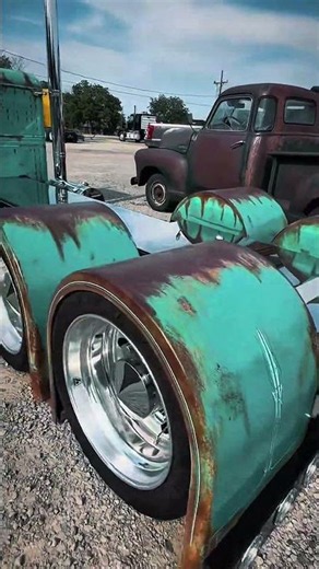 Rating the BEST Looking Trucks Ever! 🔥🚛