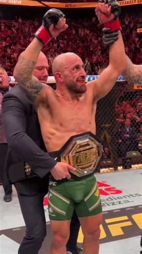 In safe hands 🏆 Alexander Volkanovski is ready to defend his title at #UFC325! [ SAT JAN 31 | LIVE on Paramount ] | UFC