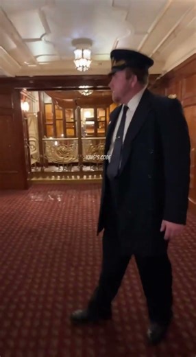 What happened inside the Titanic as it began to sink. 1912