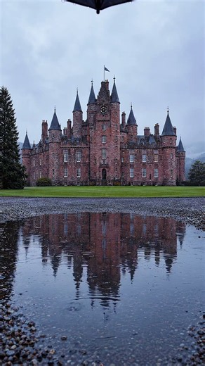 A rainy day at Glamis Castle, Scotland 🏰 #scotland #shorts #castle