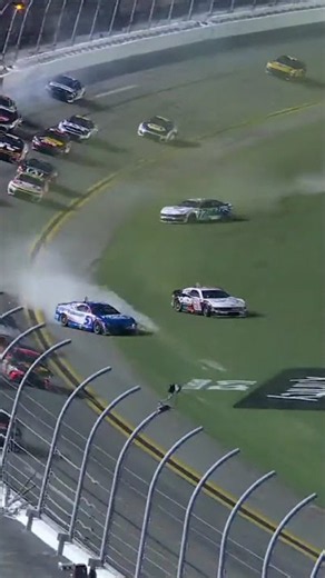 WHAT A FINISH TO STAGE 1!!