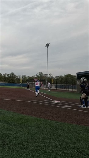 🥎💥PUT IT IN PLAY & GOOD THINGS HAPPEN! 💨😎JACK BEATS THE PLAY BY A PULLED FOOT! #usssa #reachedsafely