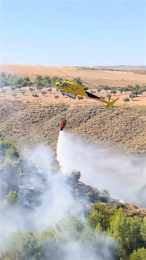 Helicopter Firefighting #wildfire #bomberos #incendio #helicopter #firefighter