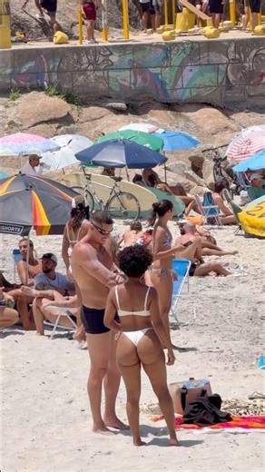 🇧🇷 Arpoador Beach A Hot Day