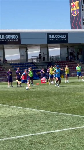 Welcome to Olmo's show 🪩 #shorts #fcbarcelona #olmo