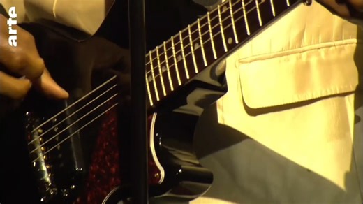 🎷 Blues, gospel, jazz: Jon Batiste has been immersed in music since childhood. He played in his family's band, studied piano and went on to become a Master of Jazz at the Julliard School in New York. In Basel, he performed a piano and vocal repertoire: a resolutely contemporary return to his roots that has earned him seven Grammy Awards and an Oscar. 🔗 https://lnk.to/sw1ZiTE7 #ARTE #JonBatiste | Arte