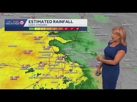 Strong stroms and heavy rain move across region