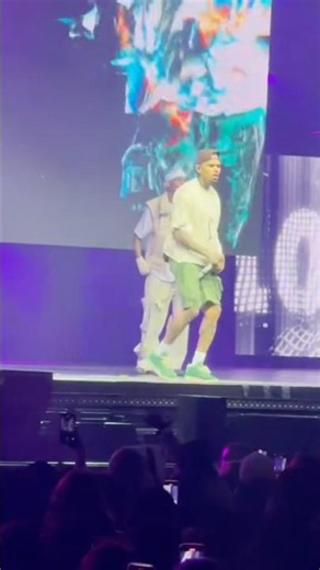 Chris Brown’s dance style is hypnotic