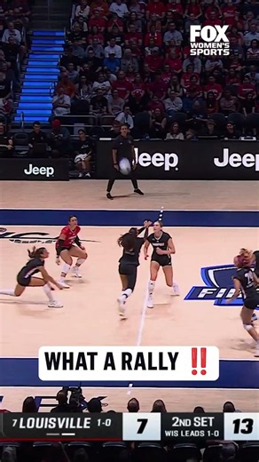 A marathon rally ends with a perfectly-timed dump from Wisconsin’s Charlie Fuerbringer 🔥