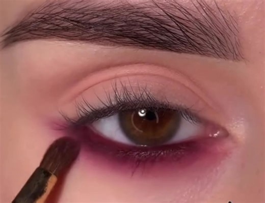 Stunning Red Eye Makeup Tutorial