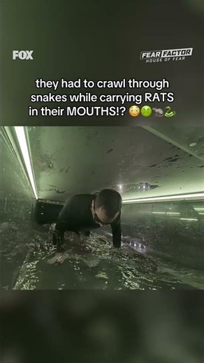 would YOU be able to carry rats by the tail using just your TEETH!?🤮🫣 #FearFactor: House of Fear ⚠️😈