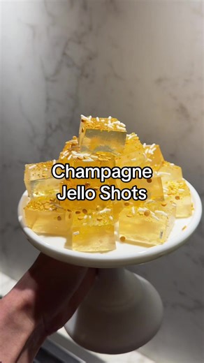 Champagne Jello Shots Recipe for New Year's Eve Fun