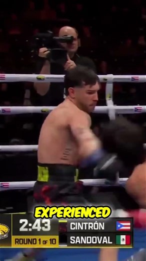 El Chuky Unleashes Monster Left Hook, Shakes Opponent! #shorts