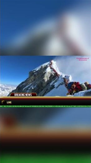 Massive Glacier Collapse Blocks Route to Mount Everest During Peak Climbing Season