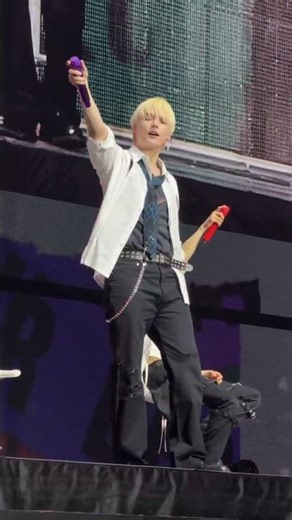 💙 Drowning by HUENINGKAI (Original Song: WOODZ) #TXT #휴닝카이 #HUENINGKAI