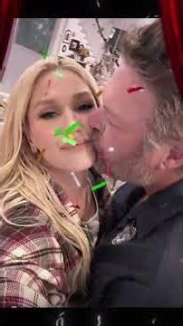 Gwen Stefani and Blake Shelton Share Steamy New Year’s Eve Kiss