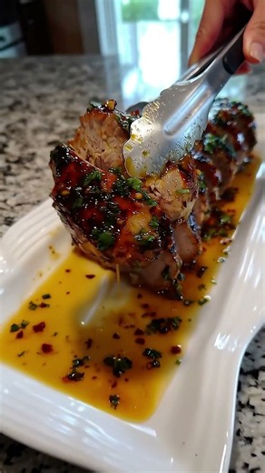 🥩🧄 Garlic Butter Glazed Pork Tenderloin | Juicy Roasted Pork with Honey Garlic Herb Sauce