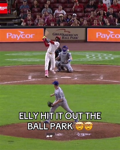 ELLY DE LA CRUZ 457 FT HOMER OMG. 😱🔥 (@MLB) #mlb #reds #ellydelacruz #baseball #baseballtiktok