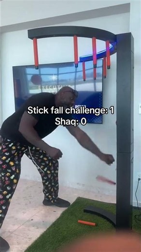 Shaq takes on the stick fall challenge 👀 (via shaq/TT)
