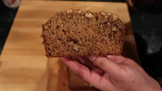 How to make banana nut bread