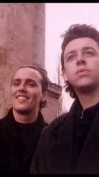 Tears For Fears sing their powerful song Everybody Wants To Rule The World pt3